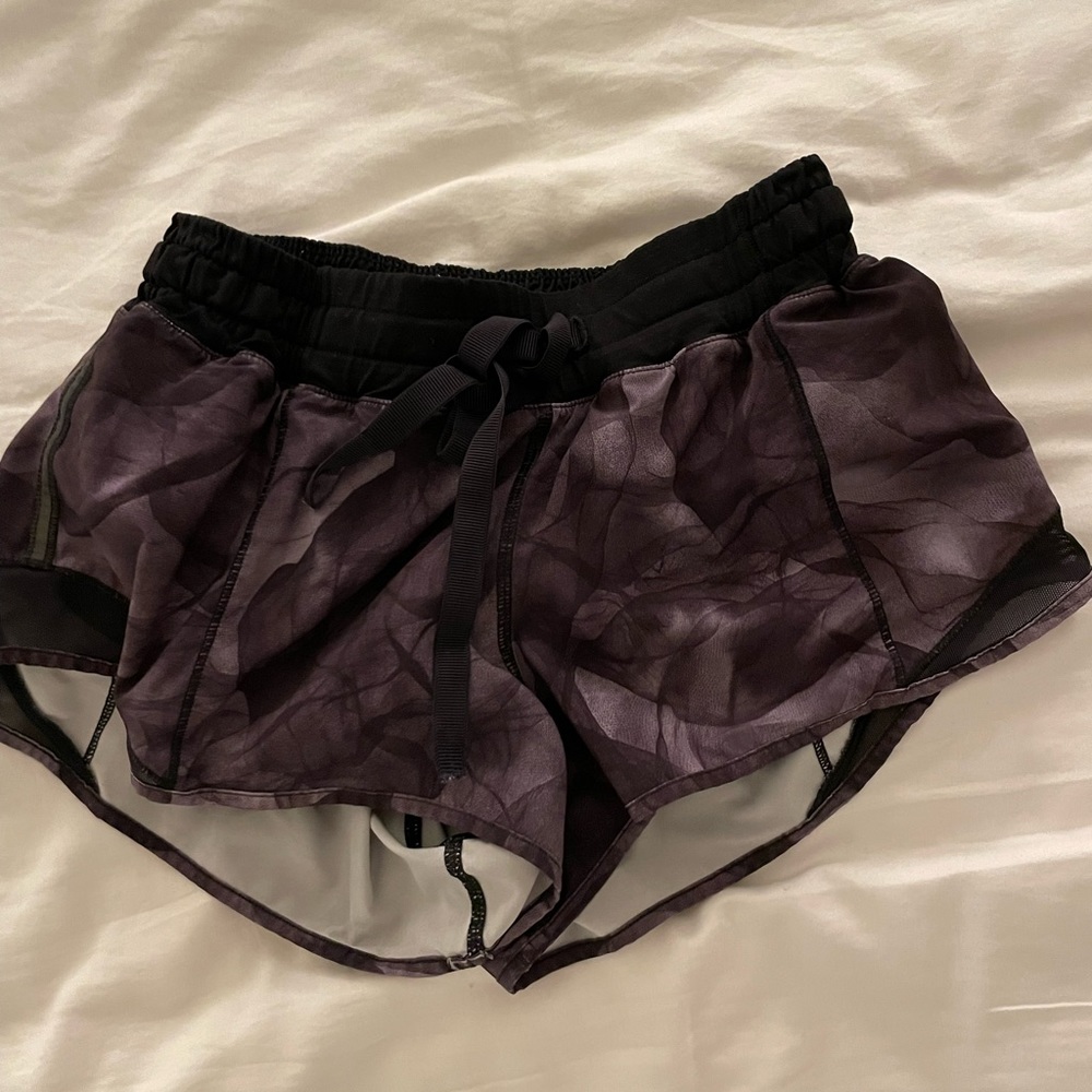 Lululemon Hotty Hot shorts